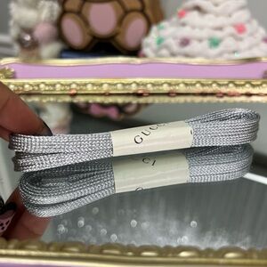 Gucci limited editions shoes laces new never never been used